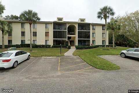 Lake Pine Way F2, Tarpon Springs, FL 34688
