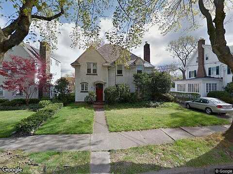 Hedge, KINGSTON, PA 18704