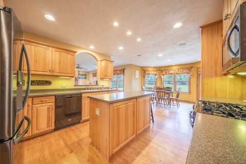 Spring, GREENVILLE, WI 54942