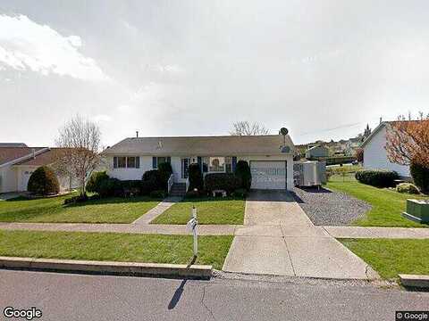 Linda Drive, Larksville, PA 18651