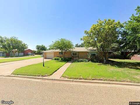 1St, HALE CENTER, TX 79041