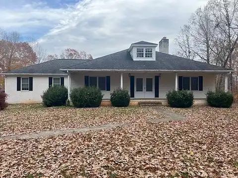 Hall, BUCKINGHAM, VA 23921