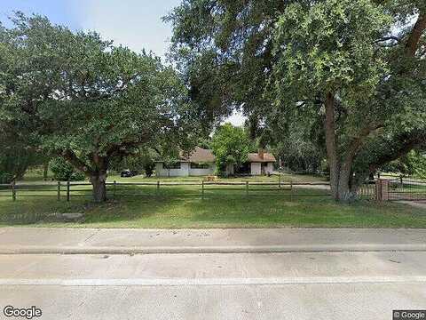 University Dr, Hempstead, TX 77445