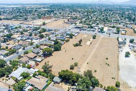 Foothill, Fontana, CA 92335