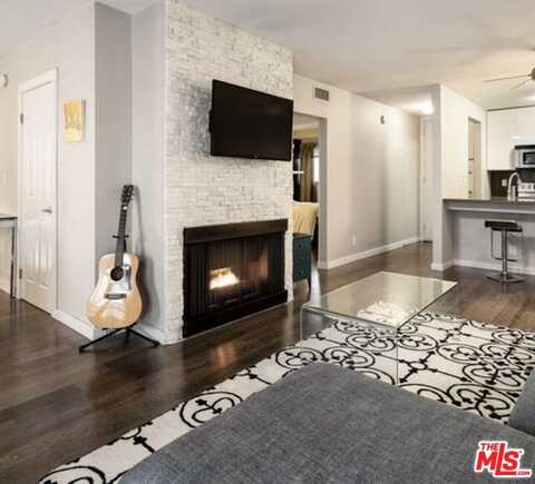 Clark, WEST HOLLYWOOD, CA 90048