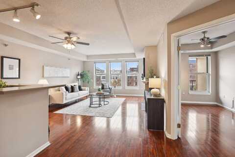 1St, MINNEAPOLIS, MN 55401