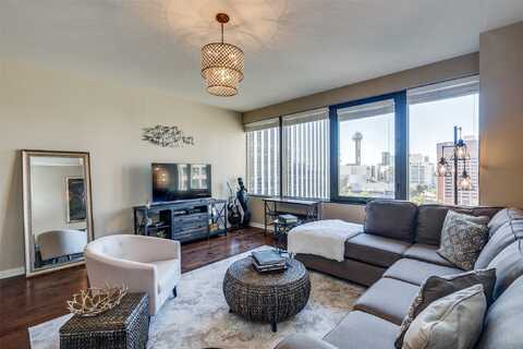 Main, DALLAS, TX 75202
