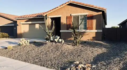 Kaylah, TUCSON, AZ 85746