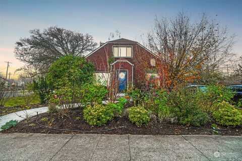 Pearl, CENTRALIA, WA 98531