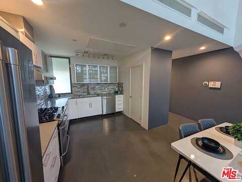 Bronson, LOS ANGELES, CA 90028