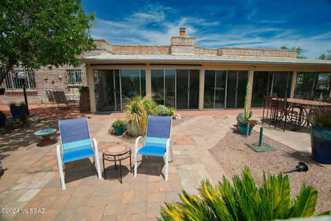 Amore, TUBAC, AZ 85646