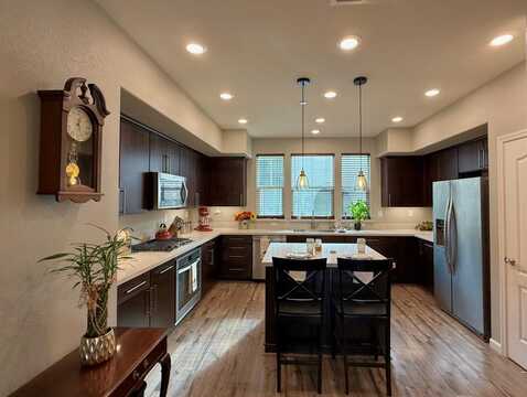 Gusty, LIVERMORE, CA 94550