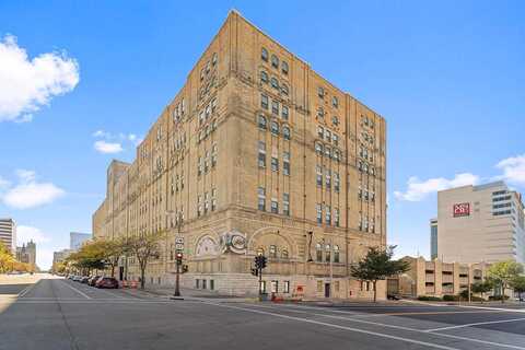 Highland, MILWAUKEE, WI 53202