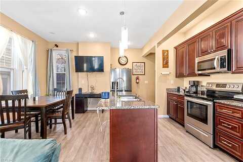 Hatton, PORTSMOUTH, VA 23704