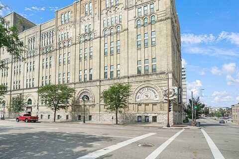 Highland, MILWAUKEE, WI 53202