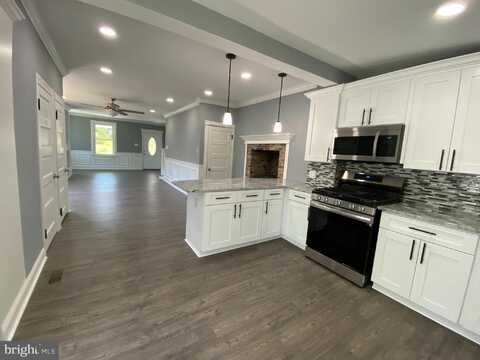 Crown, MORRISVILLE, PA 19067