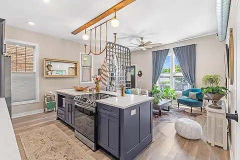 6Th, MILWAUKEE, WI 53204