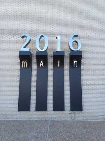 Main, HOUSTON, TX 77002
