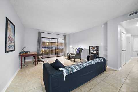 Bering, HOUSTON, TX 77057