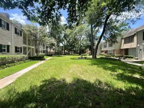 Trail Hollow, HOUSTON, TX 77079
