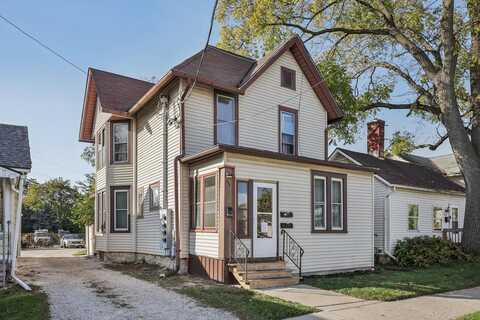Caroline, WAUKESHA, WI 53186