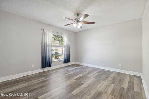 Kenneth, TITUSVILLE, FL 32780