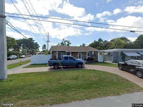 5Th, HALLANDALE BEACH, FL 33009