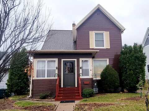 1St, BARABOO, WI 53913