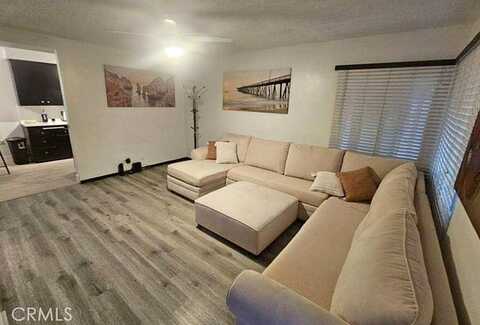 Larch, INGLEWOOD, CA 90301
