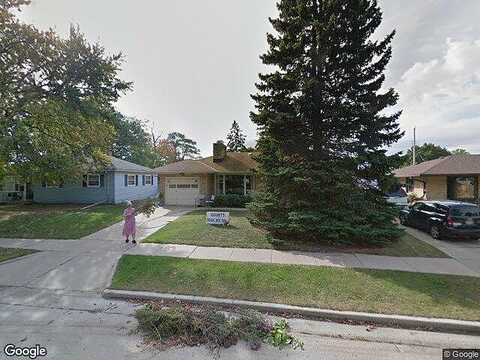 Manitoba, MILWAUKEE, WI 53227