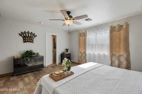 Camino Tierra Alegra, SAHUARITA, AZ 85629