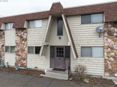 9Th, THE DALLES, OR 97058
