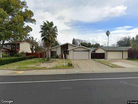 Mira Del Rio, SACRAMENTO, CA 95827