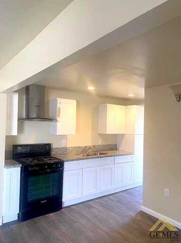 Oswell, BAKERSFIELD, CA 93307