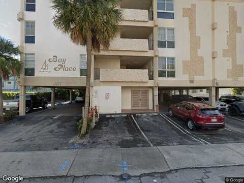 Diana, HALLANDALE BEACH, FL 33009