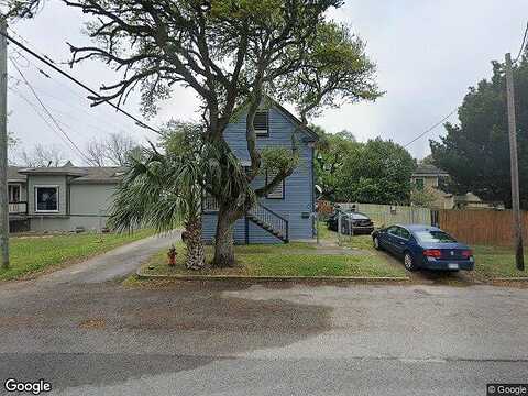 15Th, GALVESTON, TX 77550