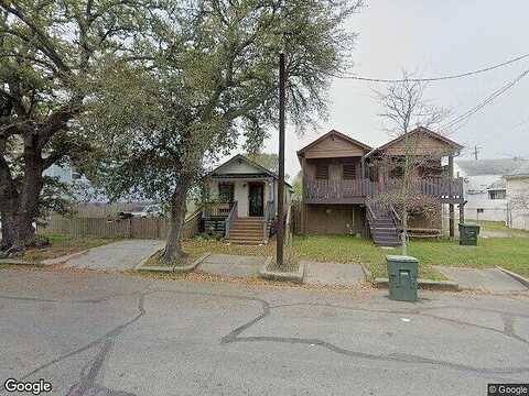 31St, GALVESTON, TX 77550