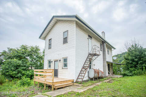 Front, NEW ALBANY, PA 18833