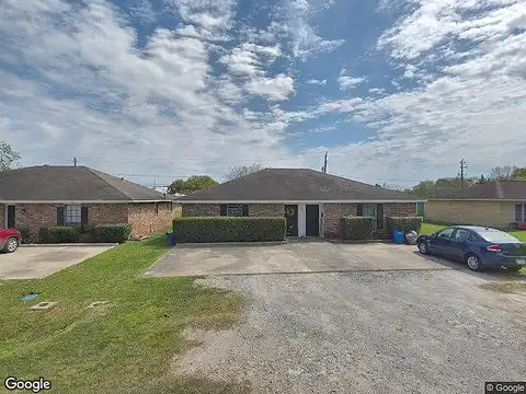 Oak, HIGHLANDS, TX 77562