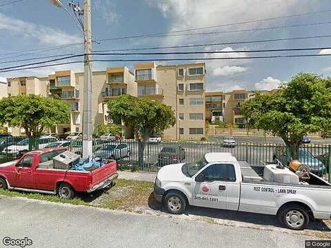 20Th, HIALEAH, FL 33012