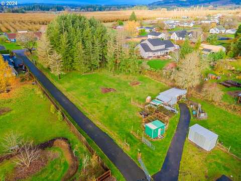 Blume, NEWBERG, OR 97132