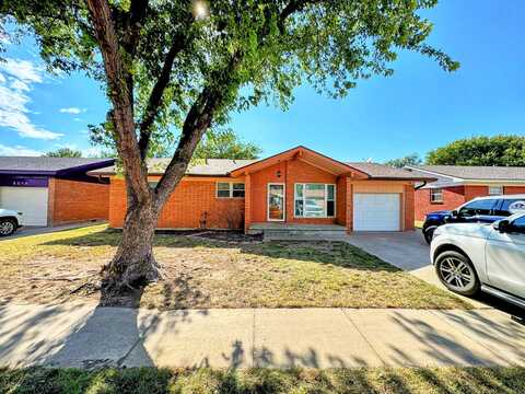 2214 Harvard Drive, Perryton, TX 79070