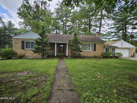 137 N Hawthorne Drive, Altoona, PA 16602