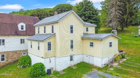 1300 Lloyd Street, Nanty-Glo, PA 15943