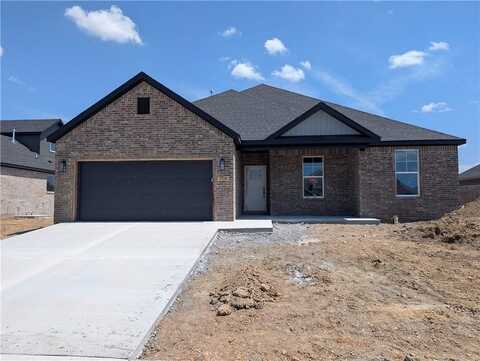 108 White Oak ST, Gentry, AR 72734