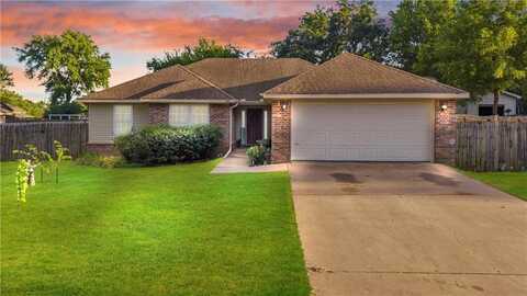 303 E Center ST, Prairie Grove, AR 72753