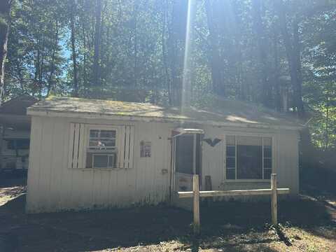 11722 Grayling St NE, Kalkaska, MI 49646