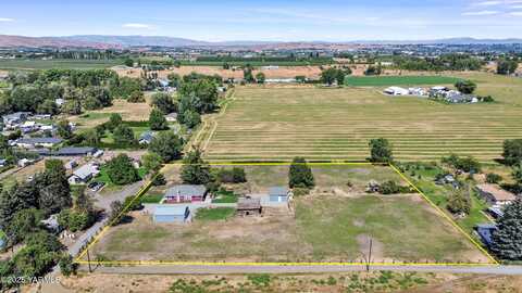 10309 Hughes Rd, Yakima, WA 98903