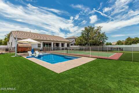 3000 E PARKVIEW Drive, Gilbert, AZ 85295