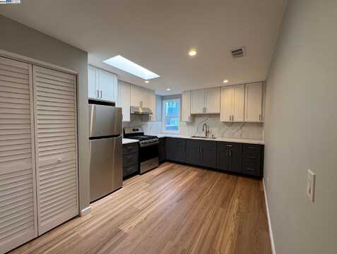 716 Foothill Blvd, Oakland, CA 94606
